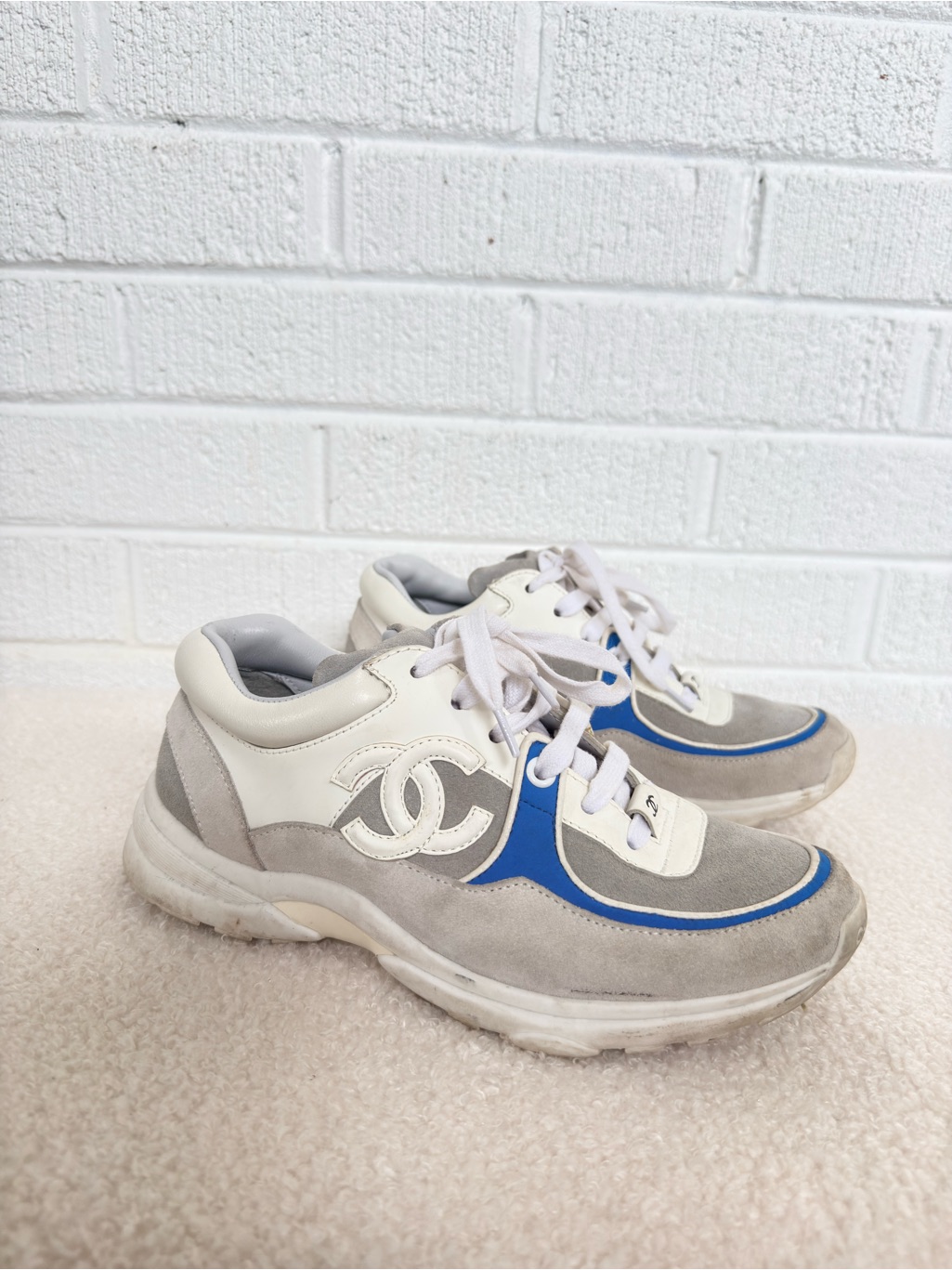 Chanel White Gray Blue Suede & Leather Low-Top Sneakers Size Eu37